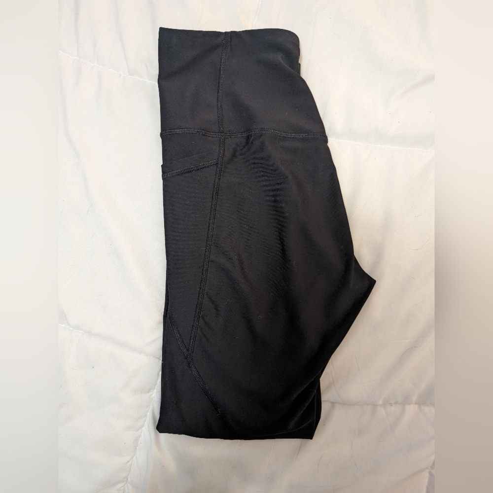 Black high waisted yoga pants